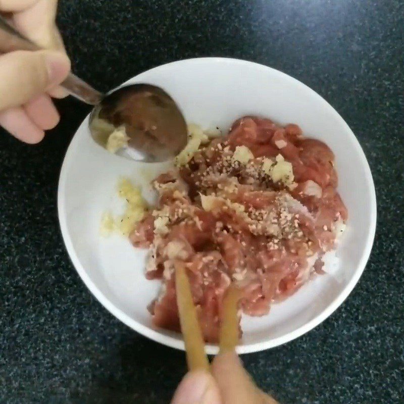 Step 3 Prepare and marinate the beef shank Salad with green fig and beef shank