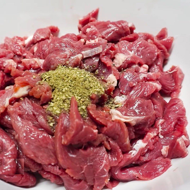 Step 2 Prepare and marinate the beef Stir-fried beef with lemongrass and chili