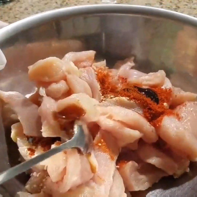 Step 1 Prepare and marinate the chicken for Chicken Stir-fried Noodles