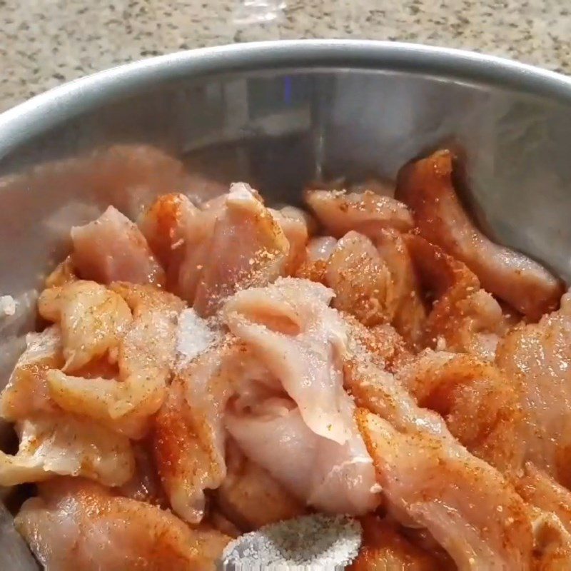 Step 1 Prepare and marinate the chicken for Chicken Stir-fried Noodles