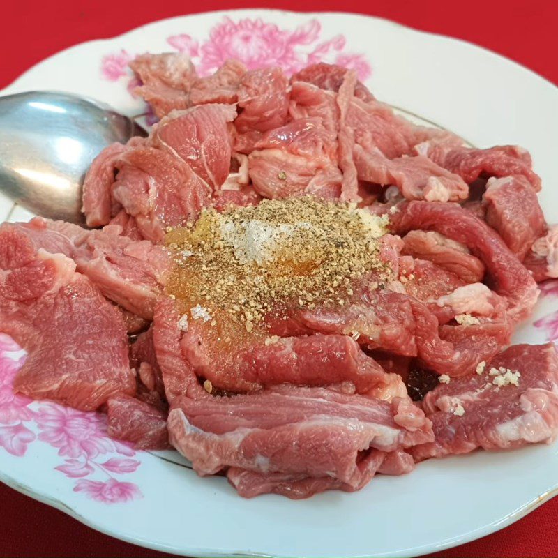 Step 1 Prepare and marinate the beef Pineapple Beef Stir-Fry