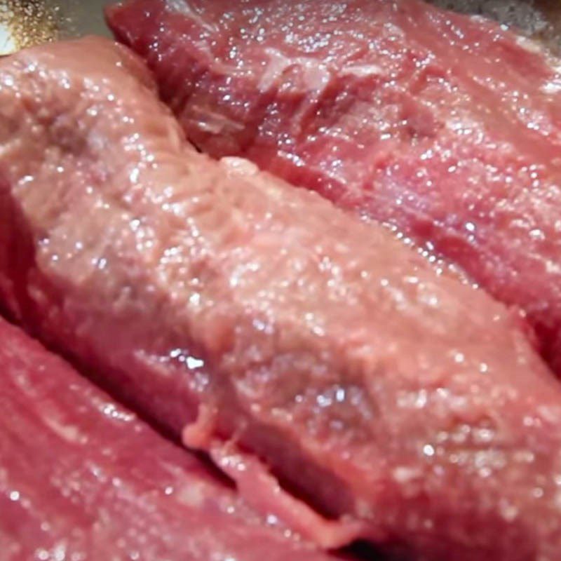 Step 2 Prepare and Marinate the Beef Thai Beef Salad with Five Colors