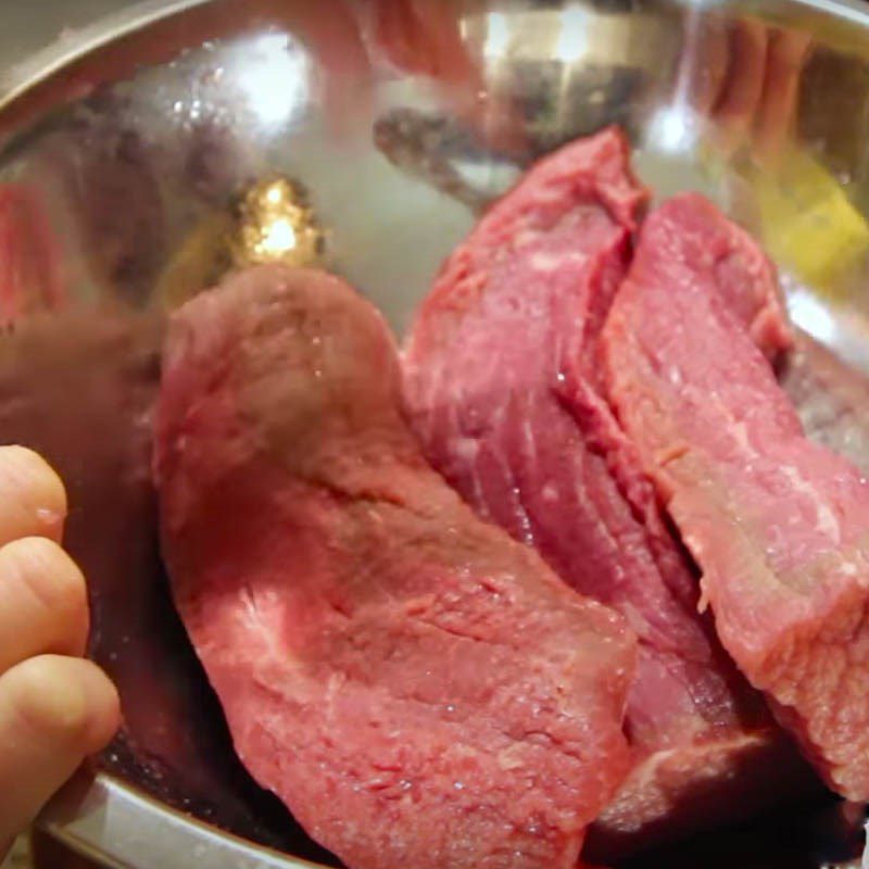 Step 2 Prepare and Marinate the Beef Thai Beef Salad with Five Colors