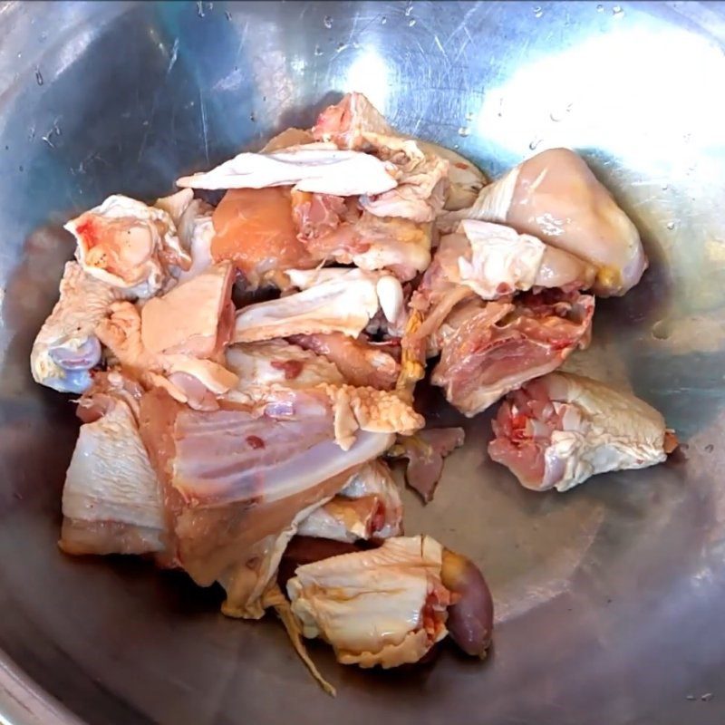 Step 1 Prepare and Marinate Chicken for Spicy Bamboo Chicken Hotpot