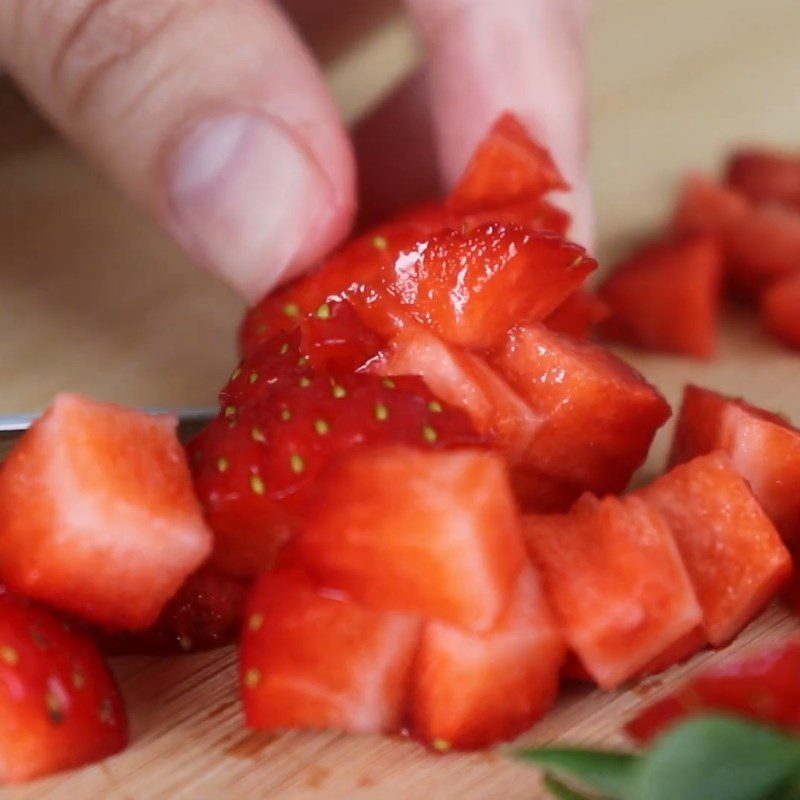 Step 1 Prepare and blend the strawberries Strawberry Chocolate Coated Ice Cream Bars