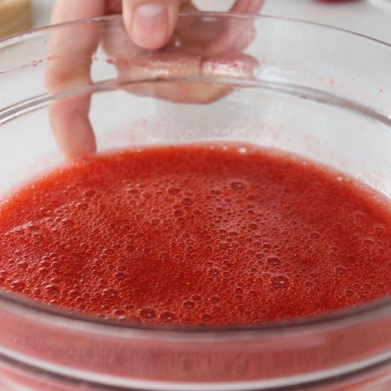 Step 1 Prepare and blend the strawberries Strawberry Chocolate Coated Ice Cream Bars