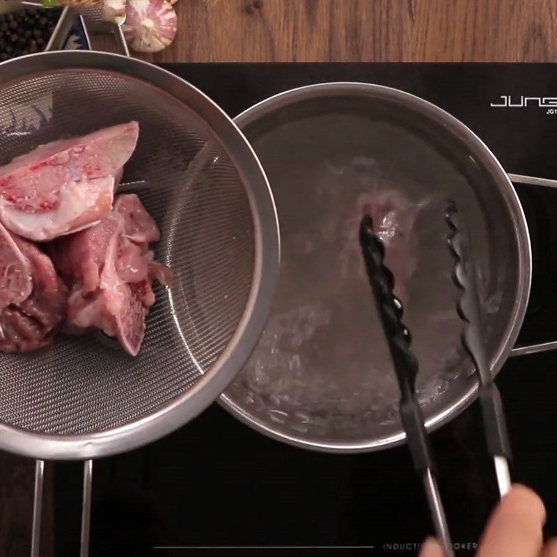 Step 1 Prepare pork bones for Taro soup with bones