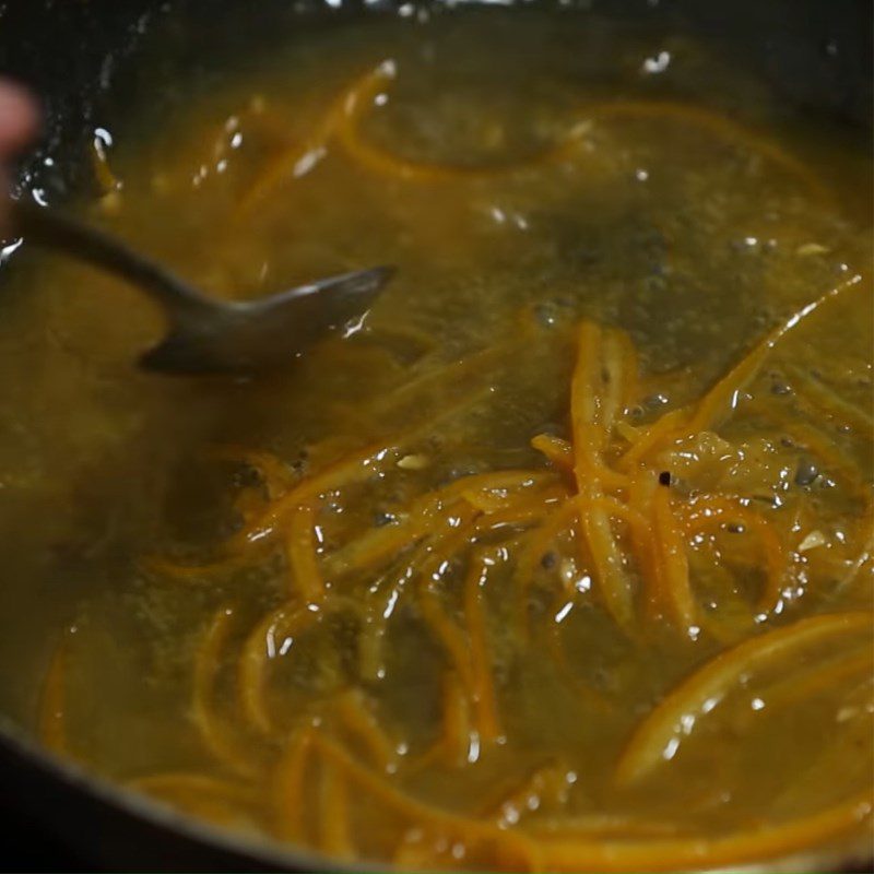 Step 4 Beef sauce with orange juice Beef with orange sauce