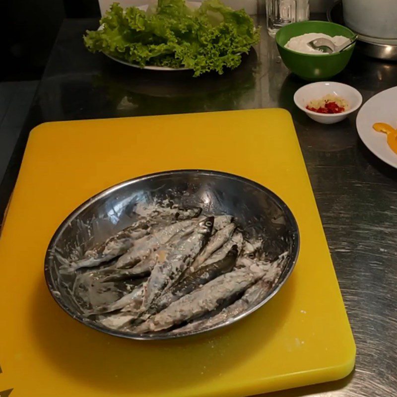 Step 2 Coat the fish with batter for Fried Fish Roe with Fish Sauce