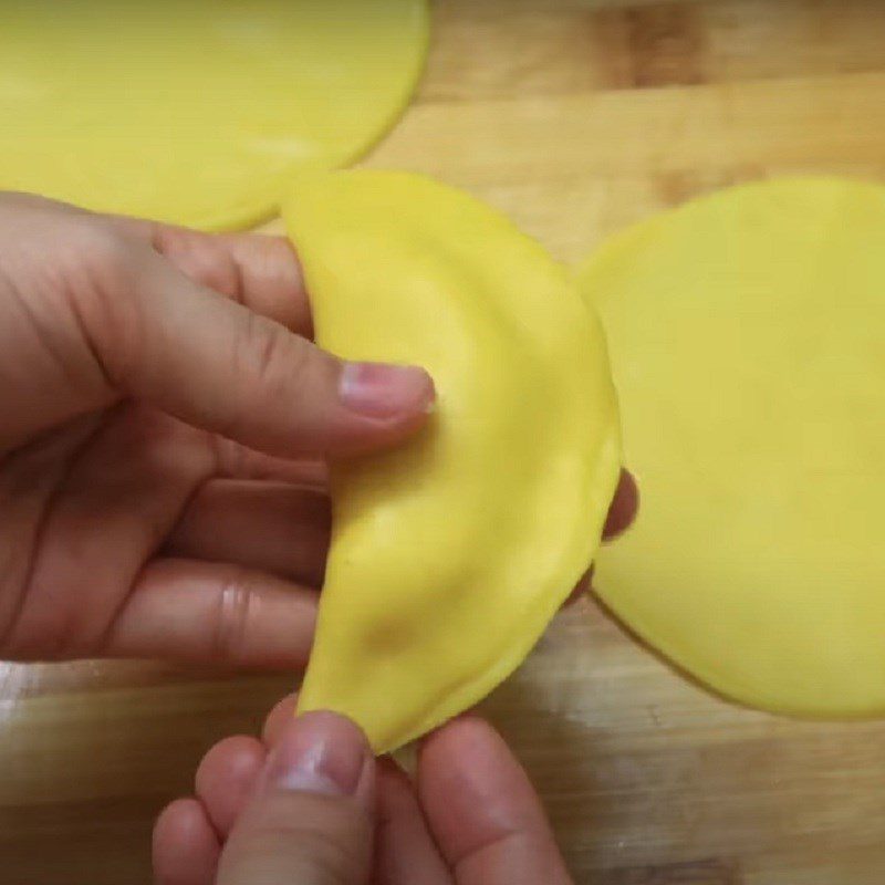 Step 3 Shape the Green Bean Cake