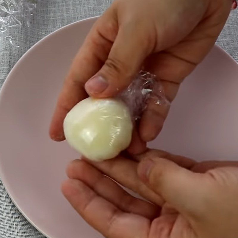 Step 6 Shaping the cake Mango ice cream mochi