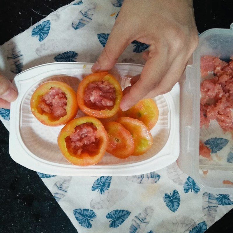 Step 3 Shape the tomato Stuffed tomato with ground meat using an air fryer