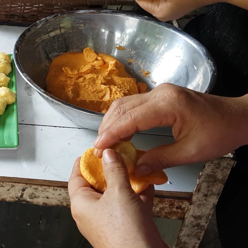 Step 7 Shaping the sticky rice balls for Gac sticky rice balls with durian filling