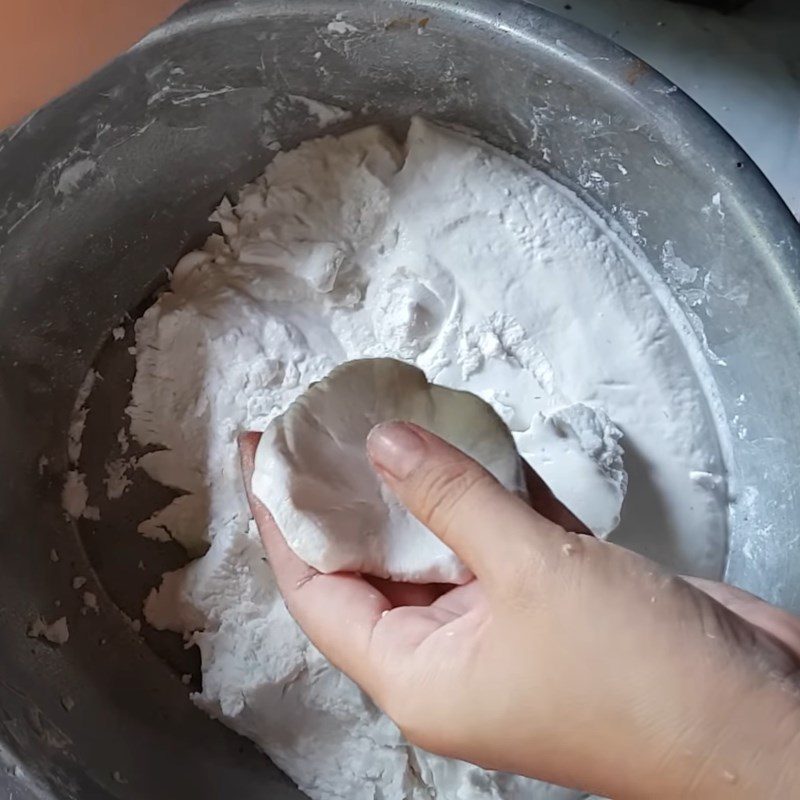 Step 7 Shaping the sticky rice balls for Gac sticky rice balls with durian filling