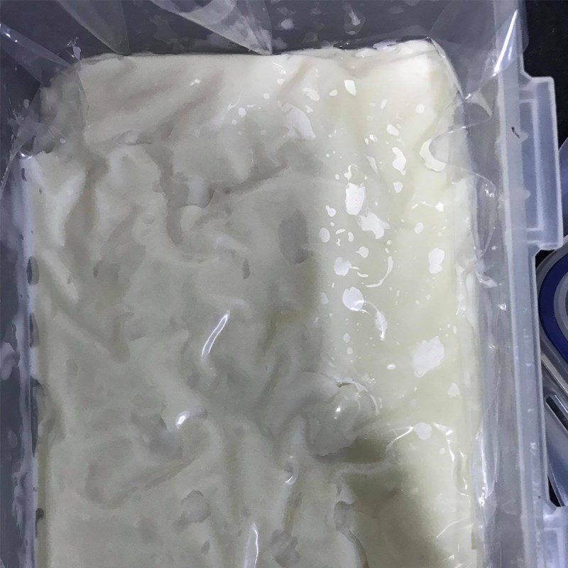Step 2 Shape the cake Fried fresh milk cake