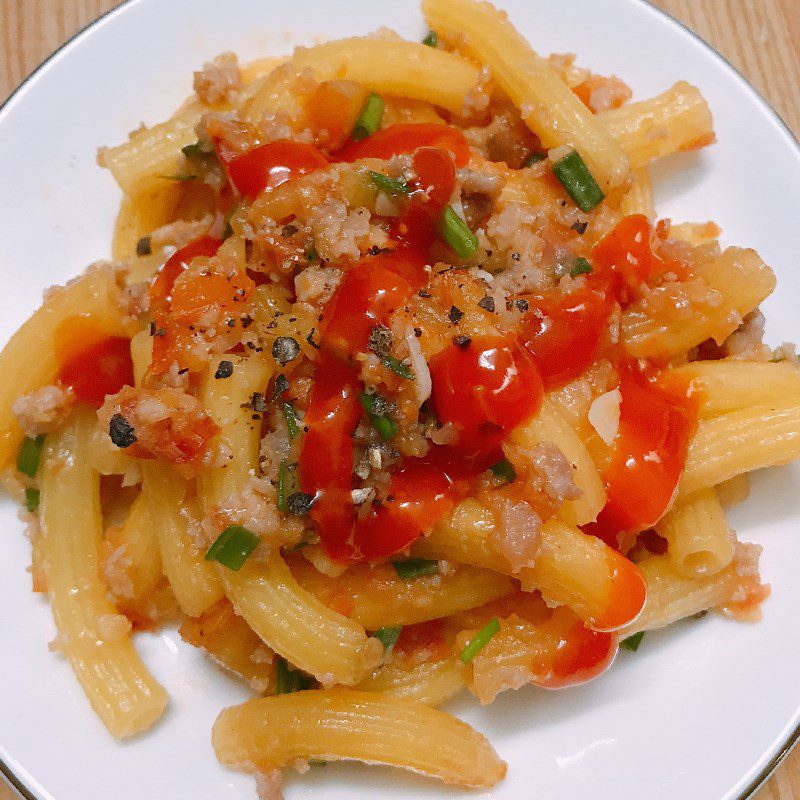 Step 4 Final Product Stir-fried pasta with minced meat and tomato sauce