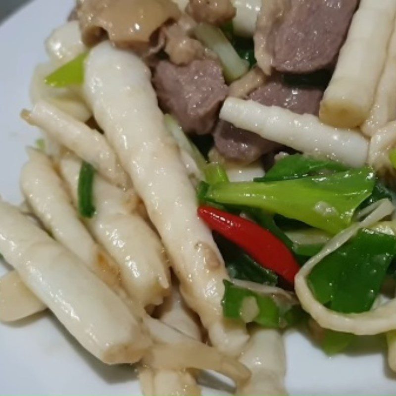 Step 4 Final product Bamboo shoots stir-fried with duck meat