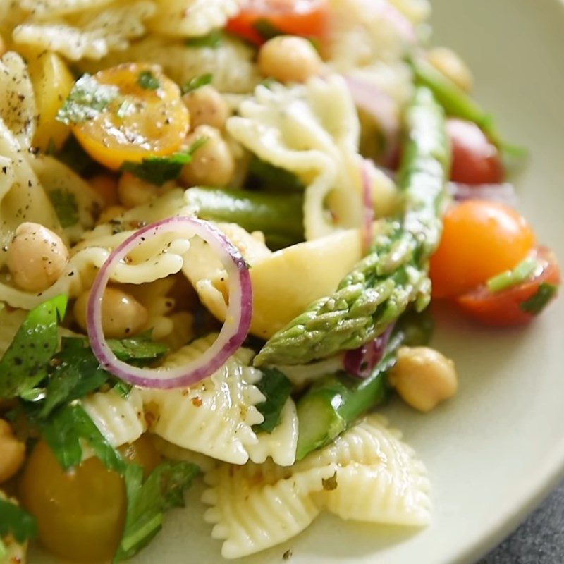 Step 5 Final product Pasta salad with asparagus