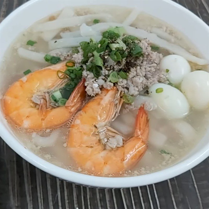 Step 7 Final product Banh canh with minced meat