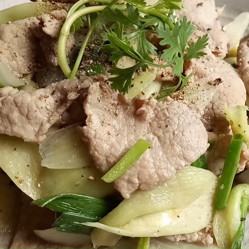 Step 4 Final Product Stir-fried beef with water lily