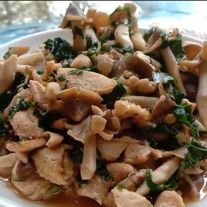 Step 3 Final product Stir-fried straw mushrooms with chicken
