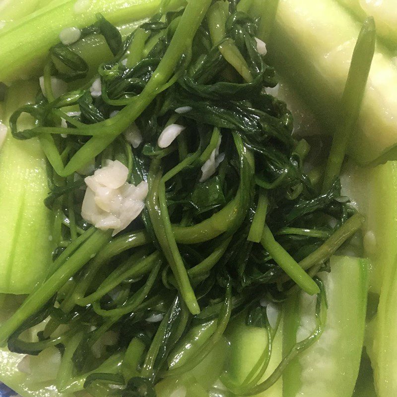 Step 3 Finished Dish Stir-Fried Water Spinach with Scented Gourd