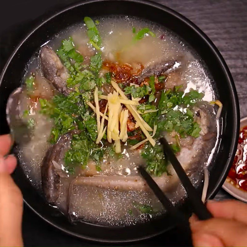 Step 4 Finished product Eel porridge with straw mushrooms