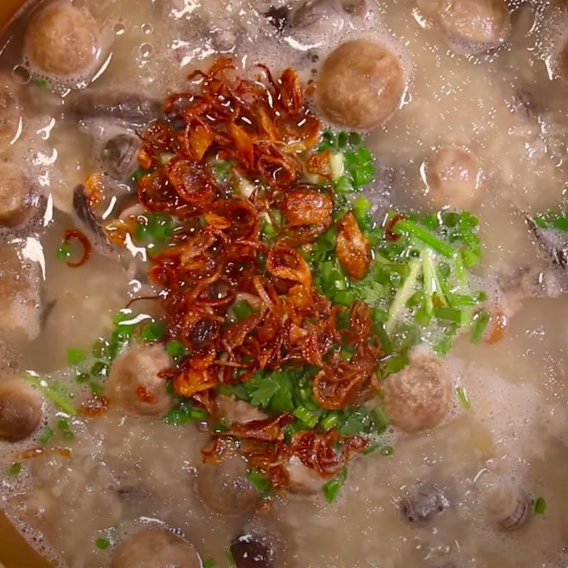 Step 4 Finished product Eel porridge with straw mushrooms