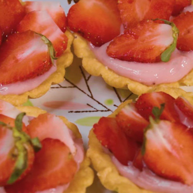 Step 6 Final Product Fresh Strawberry Tart