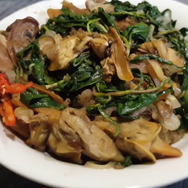 Step 5 Final Product Stir-Fried Clams with Vietnamese Coriander