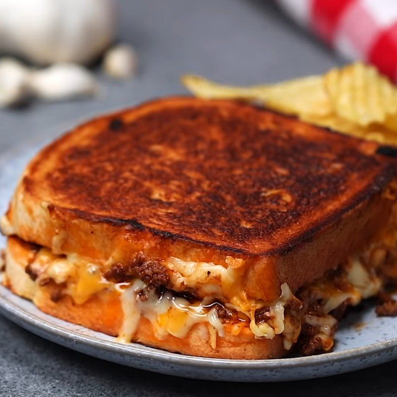 Step 4 Final product Beef cheese sandwich