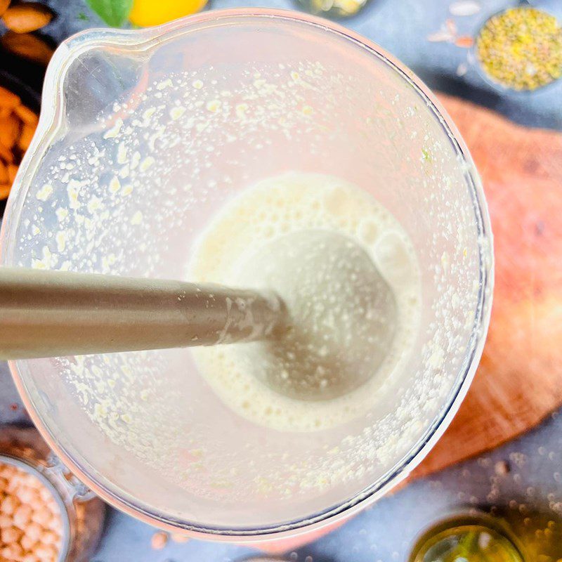Step 3 Blend the cashews and oats Matcha cashew milk (recipe shared by a user)