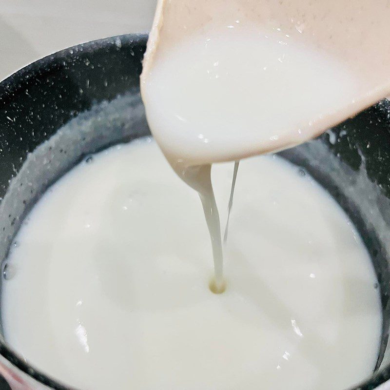 Step 4 Cook the mixture of cashews and oats Matcha cashew milk (recipe shared by the user)