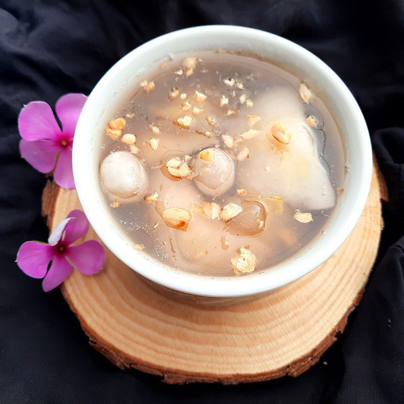 Step 4 Finished product Sweet noodle soup with mung bean filling