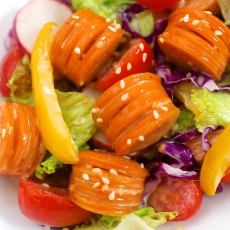 Step 5 Final product Sausage salad with roasted sesame dressing