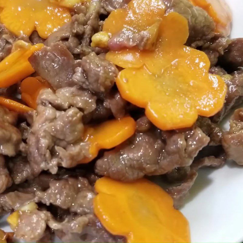 Step 4 Stir-fried beef Mixed rice noodle