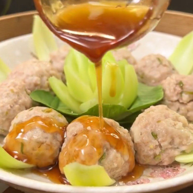 Step 5 Final product of steamed minced meat with bok choy