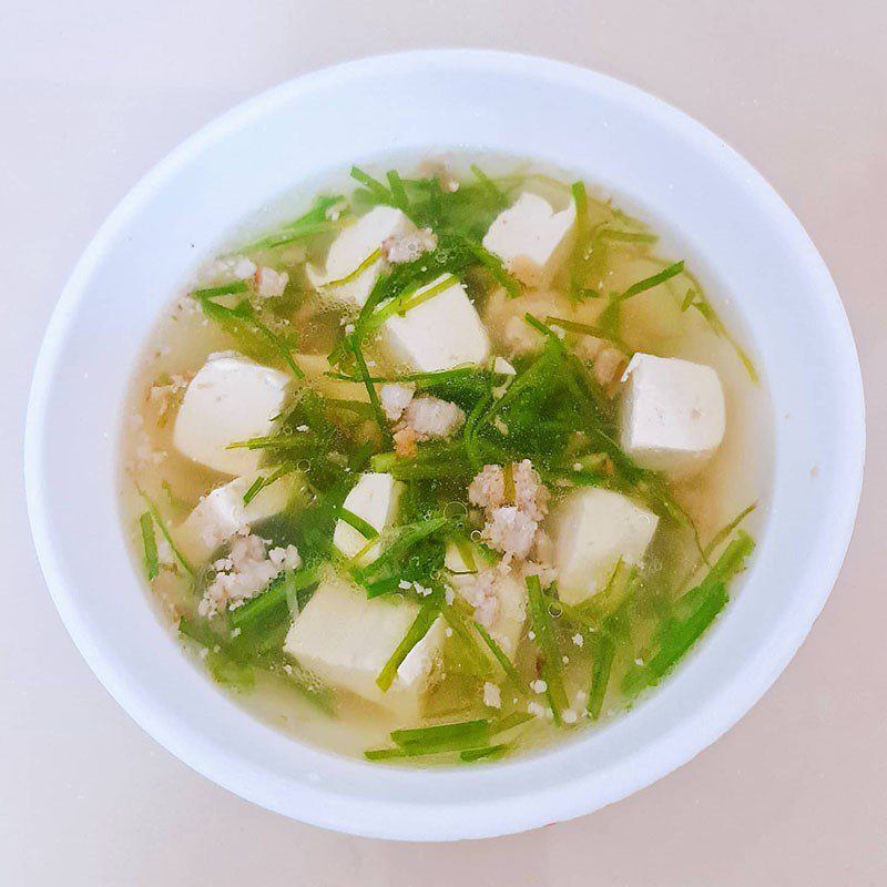 Step 3 Final Product Chive soup with minced meat and tofu