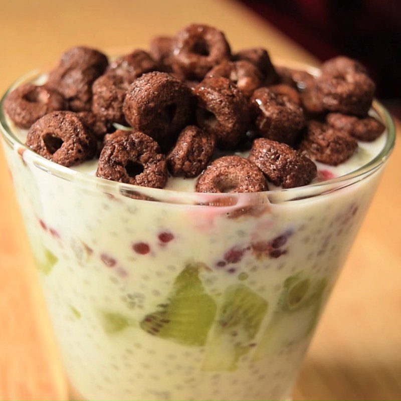 Step 4 Finished Product Chia Seed Yogurt with Fruit