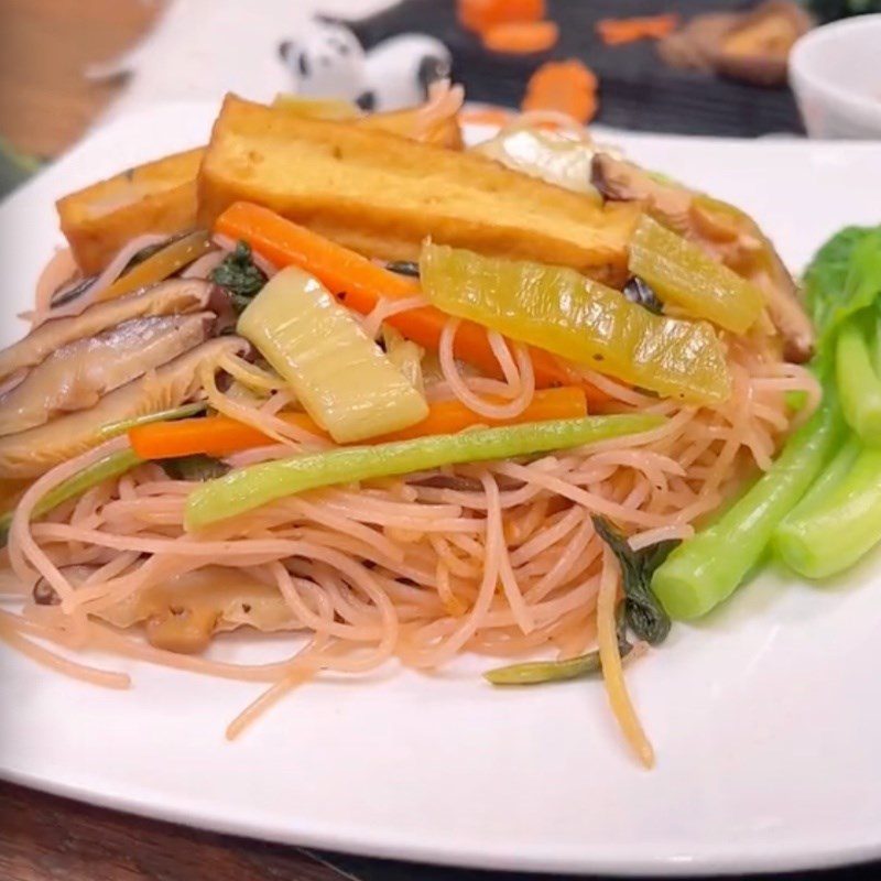 Step 7 Final Product Stir-fried sour vegetable noodles (Recipe shared by Tiktok Vegetarian Kitchen XANH)