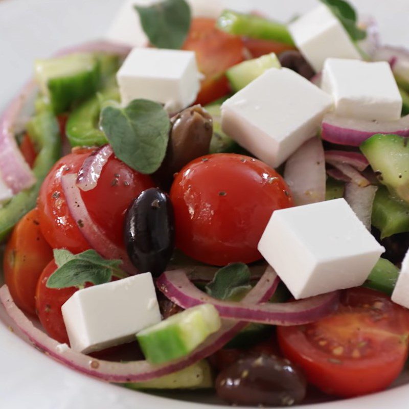 Step 4 Final product Greek salad