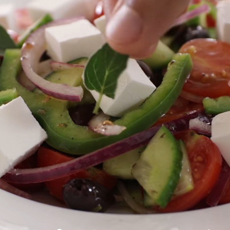 Step 4 Final product Greek salad