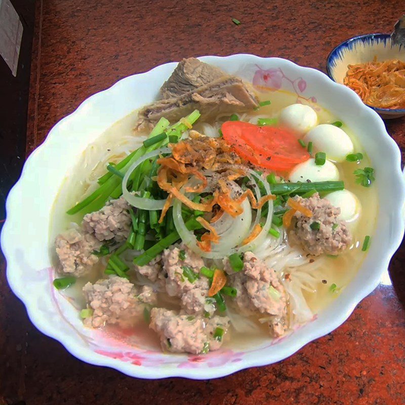 Step 6 Finished product Minced meat noodle with tomatoes