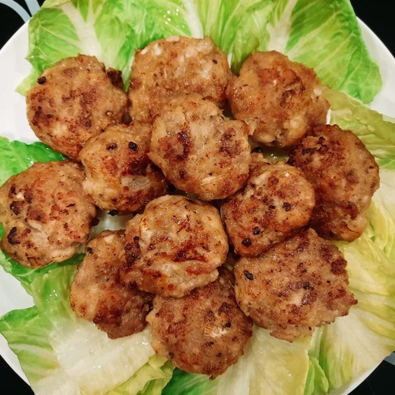 Step 4 Final product Fried chicken balls (recipe shared by users)