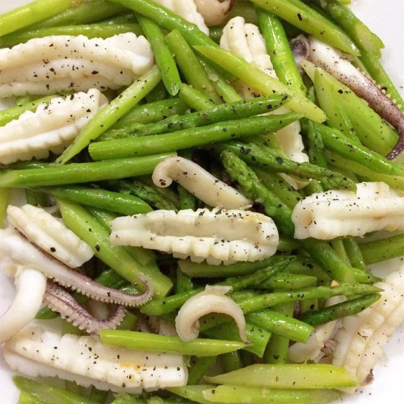 Step 4 Final product Stir-fried asparagus with squid