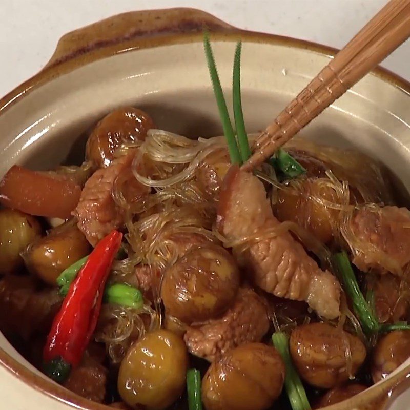 Step 5 Finished Product Braised Pork with Chestnuts