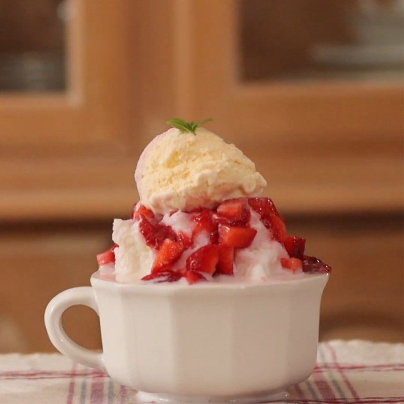 Step 5 Final Product Strawberry Milk Bingsu