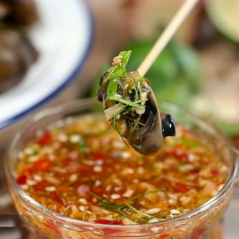Step 4 Final product of steamed giant snails with ginger and lemongrass