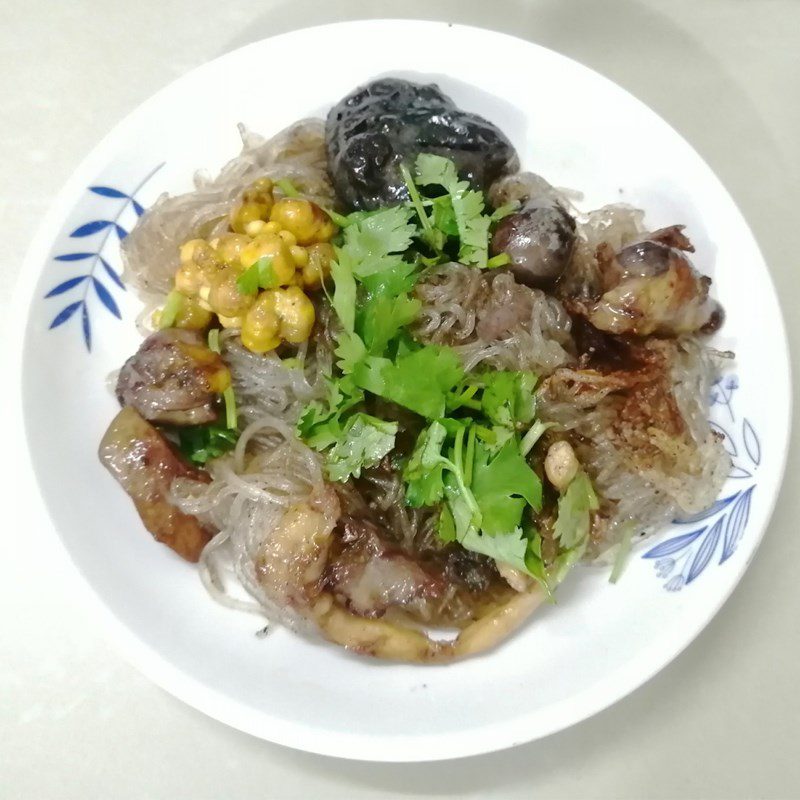 Step 4 Final Product Stir-fried rice noodles with chicken intestine