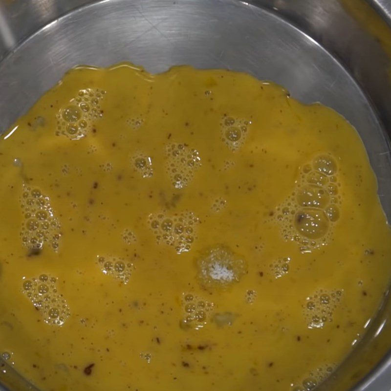 Step 4 Mix the batter Fried chicken with sesame and Vietnamese coriander